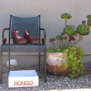 Brand New BONGO Cranberry Suede Platform Wedges
